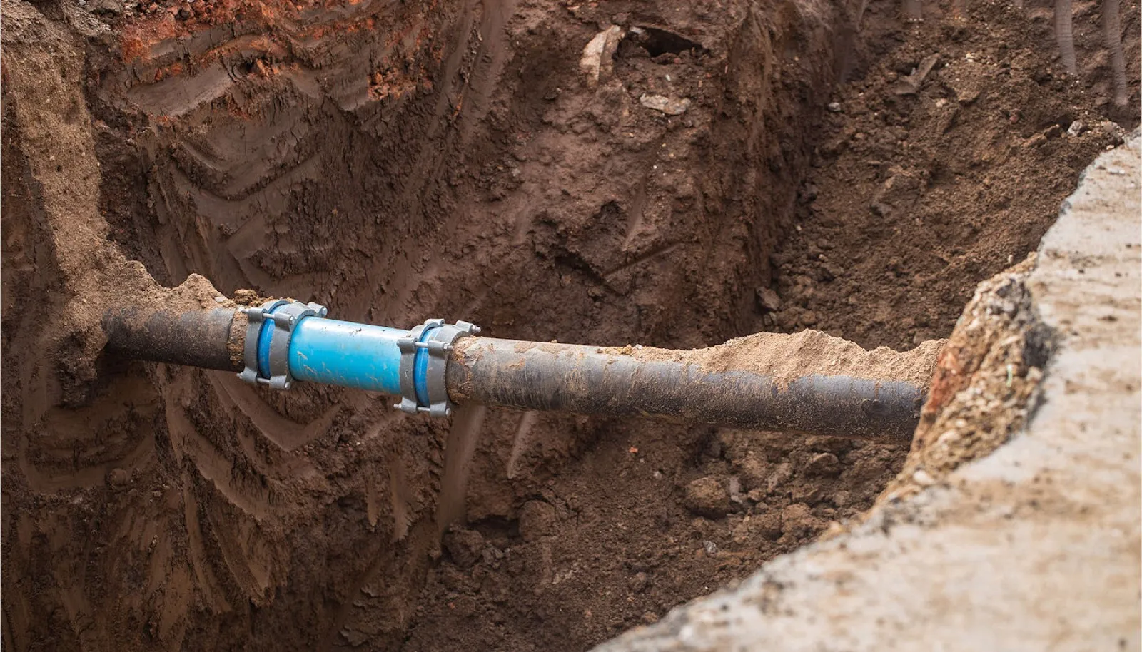Supply line laid and joined in the trench